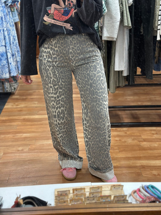 Leopard Cuffed Pants
