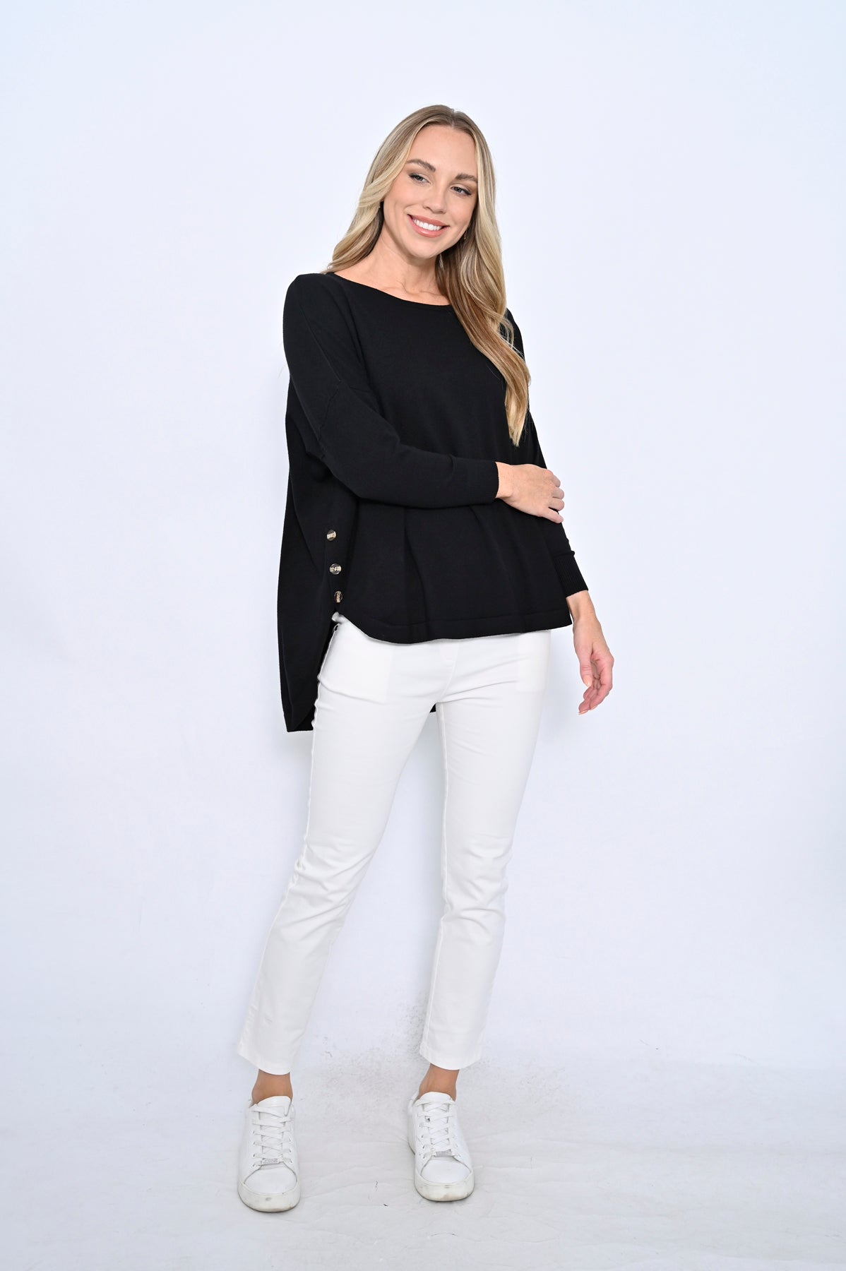 Abigail Side Hem 3 Buttons Knit Top