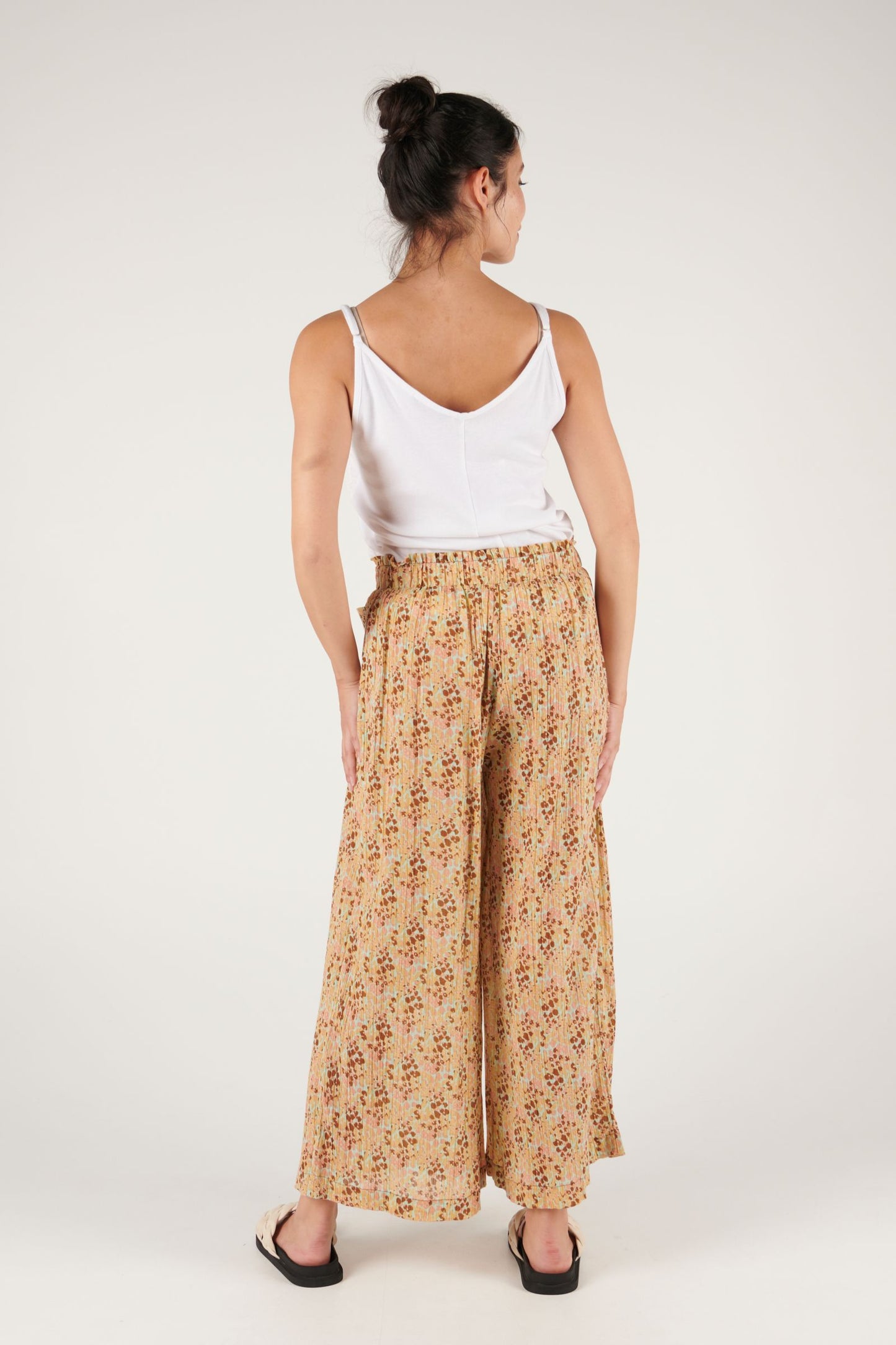 Pocket Detail Wide Leg Pant