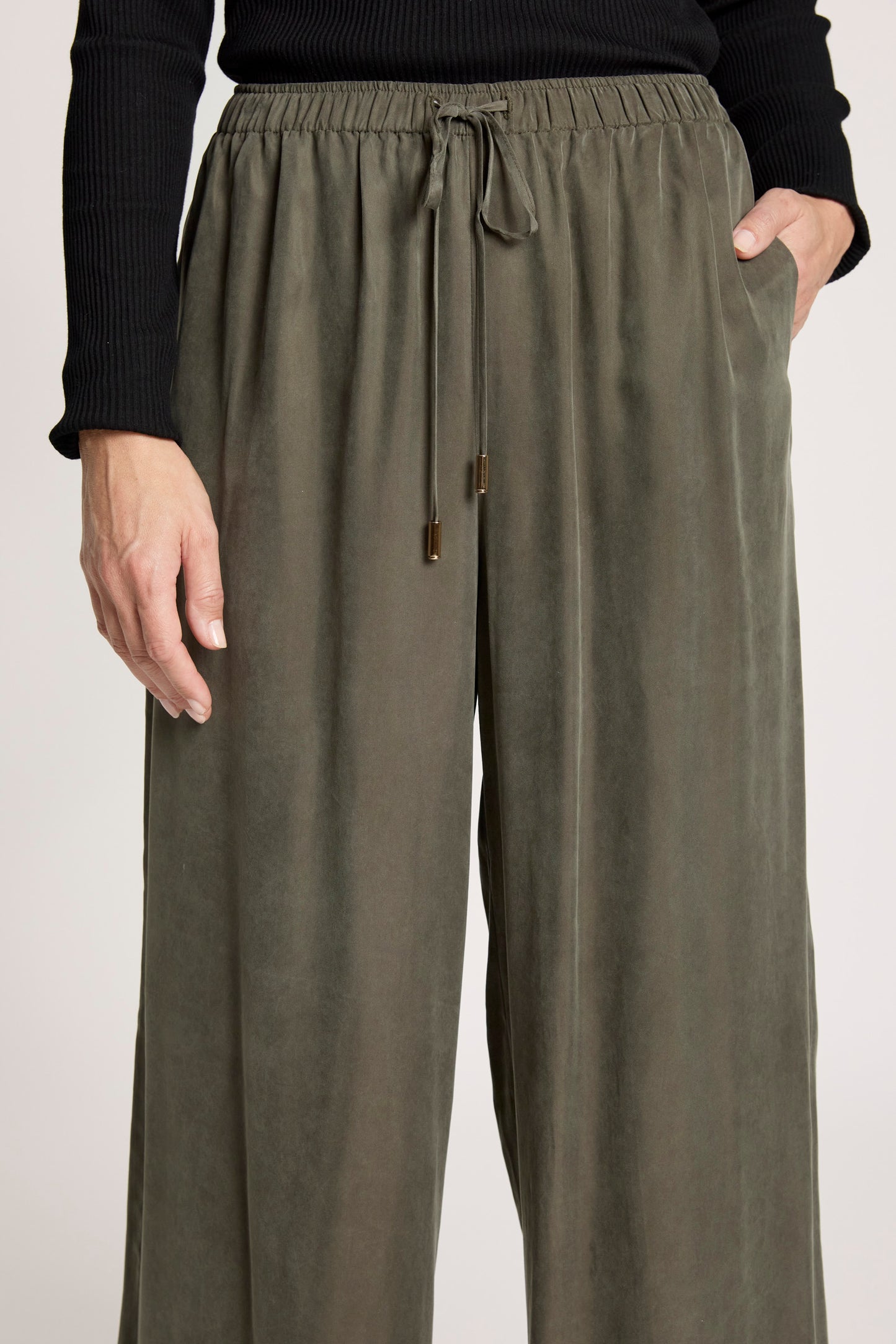 Calista Pant